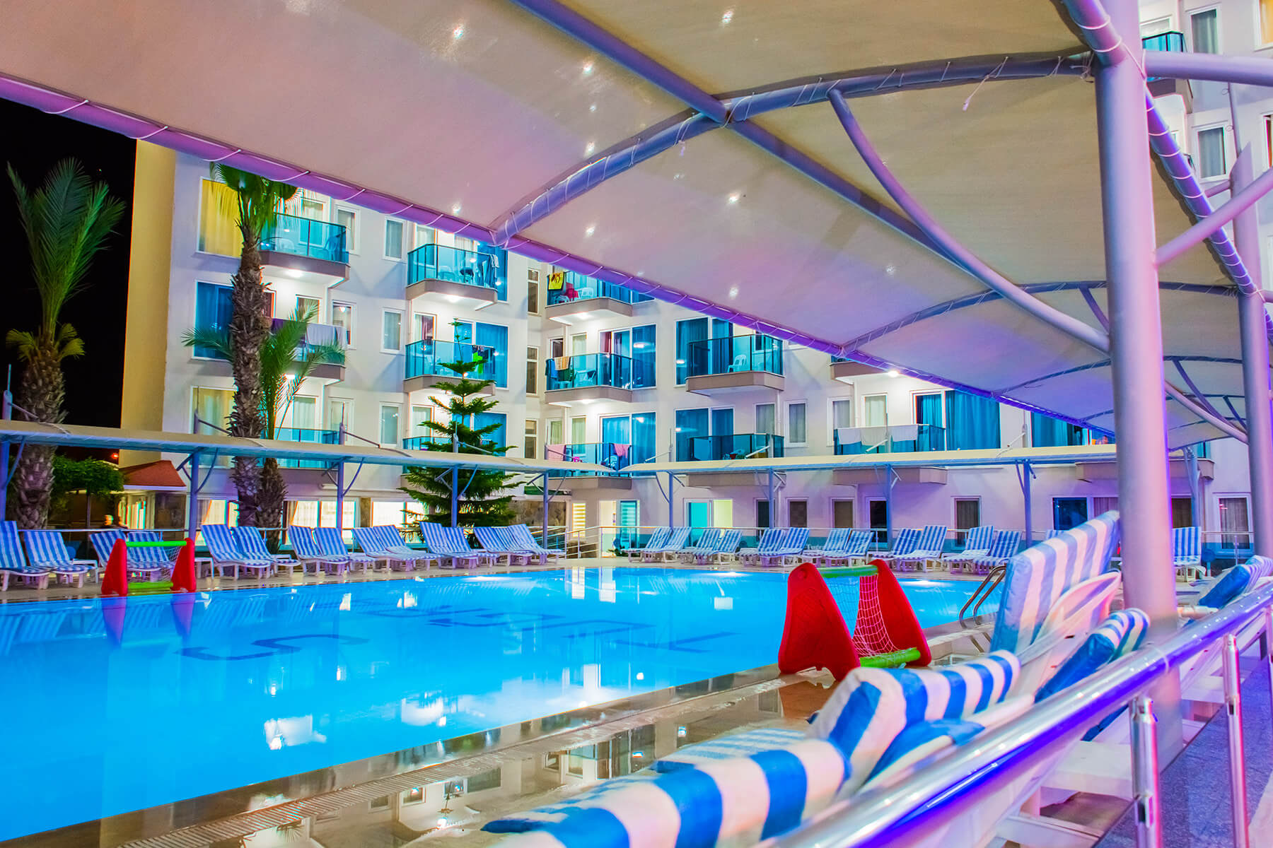 Tuğra Suit Hotel Havuz